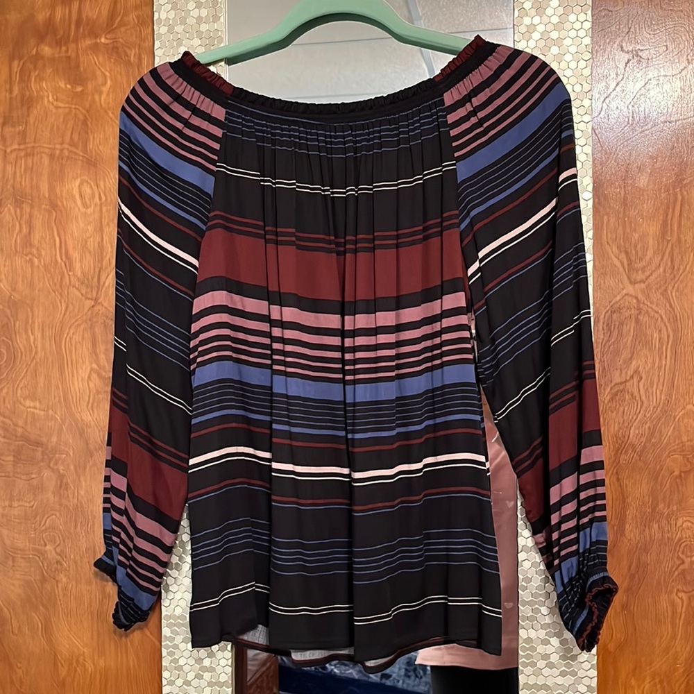 Tribal Jeans peasant blouse.